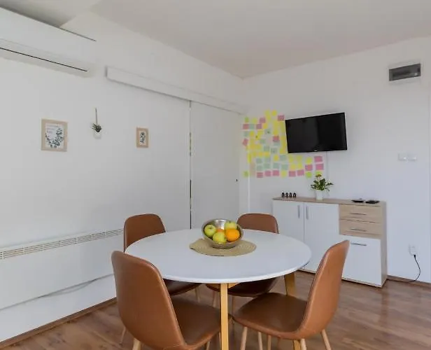 Hill Apartman - Maksimir Rebro