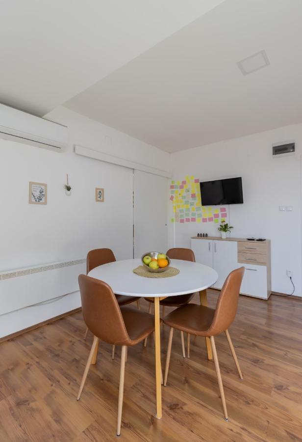 Hill - Maksimir Rebro Apartment